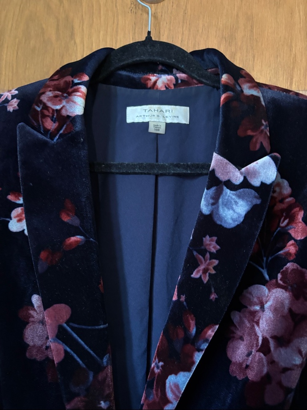 Tahari Arthur S. Levine Velvet Floral Blazer - Picture 3 of 6
